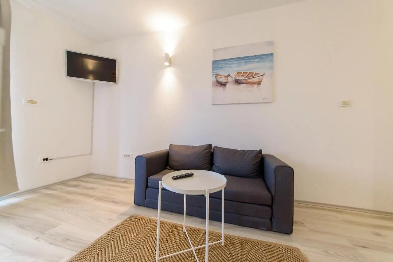Donata Apartments Zadar 0*,